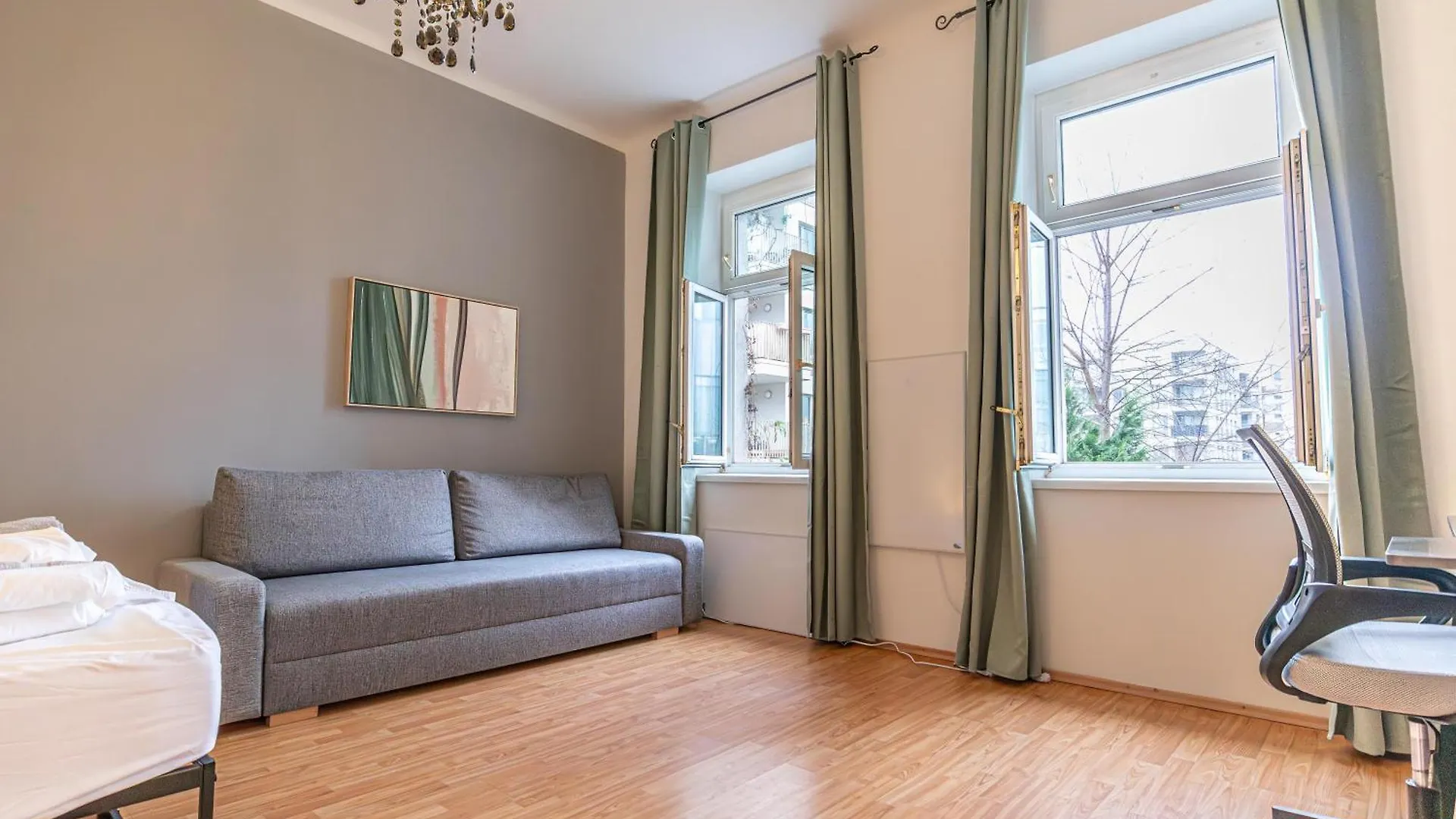 Enjoy The Danube And Prater Stern From Our 1Br Gem Apartment Vienna