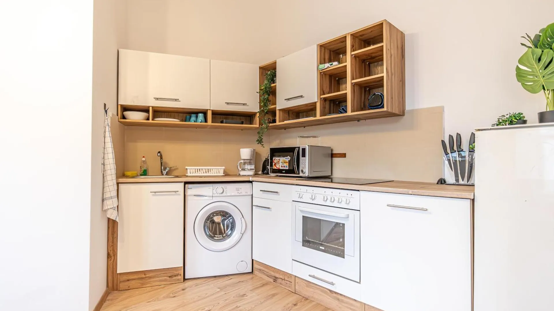 Enjoy The Danube And Prater Stern From Our 1Br Gem Apartment Vienna